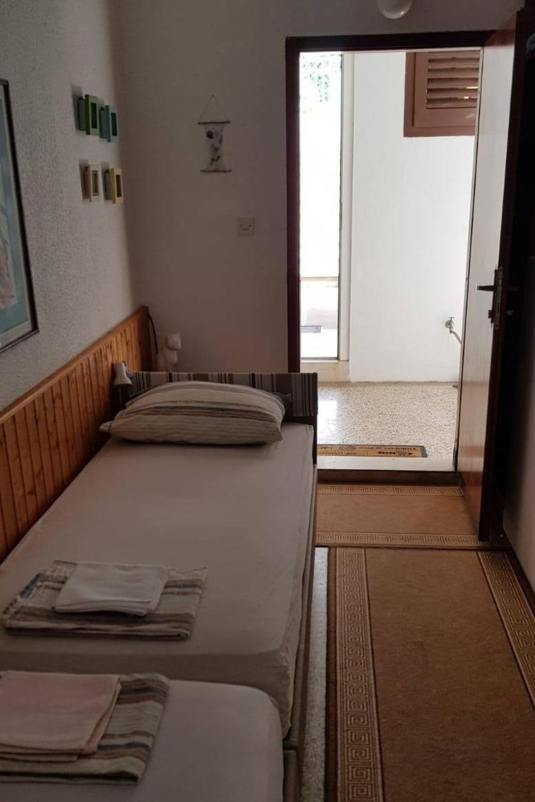 Apartments By The Sea Pisak, Omis - 1018 Стая снимка